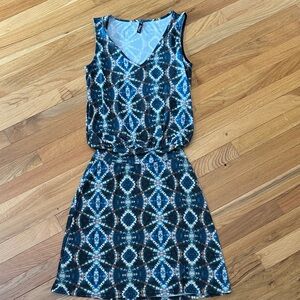 Chic Blue Patterned Mini Dress